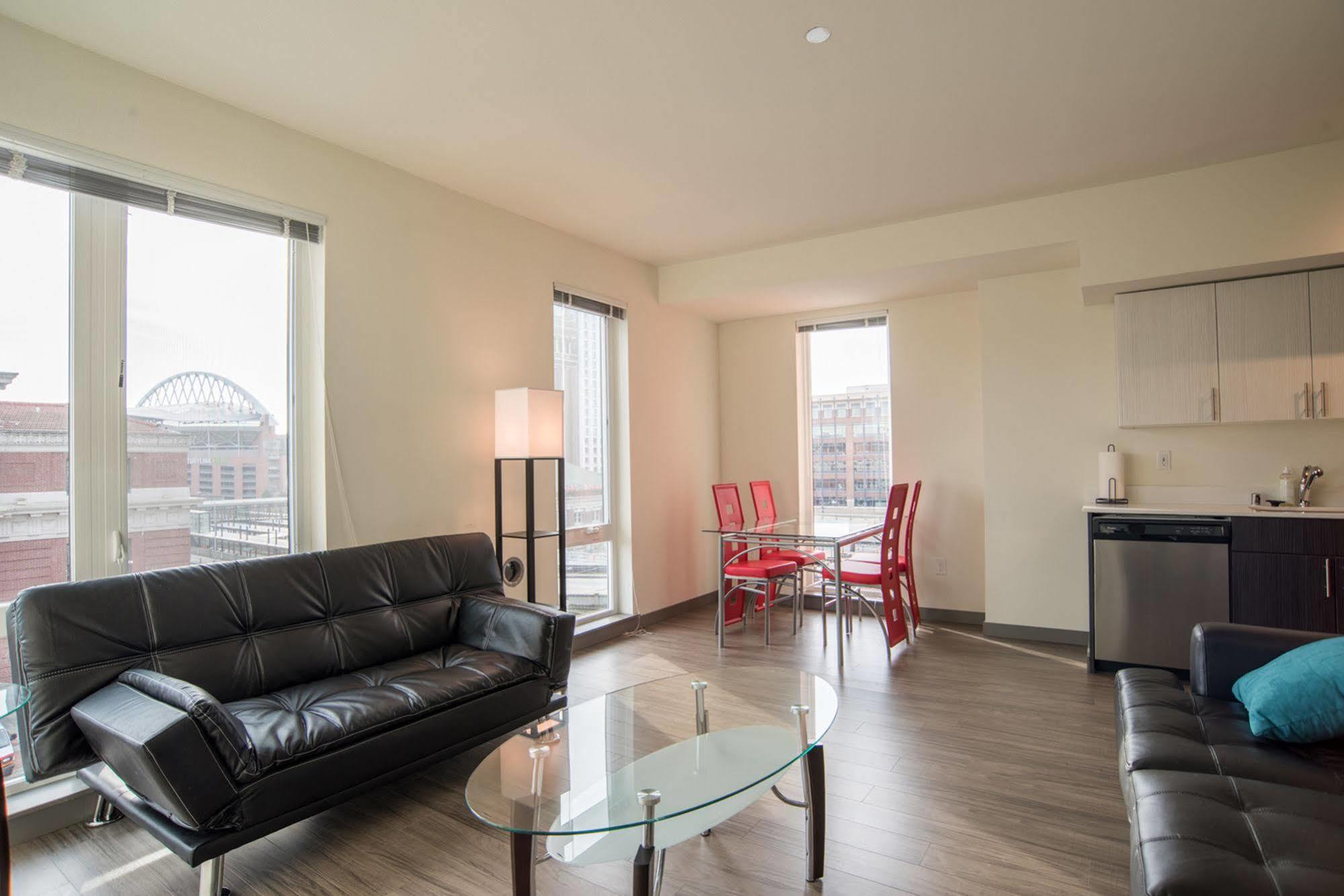 Pelicanstay In Pioneer Square Сиэтл Экстерьер фото