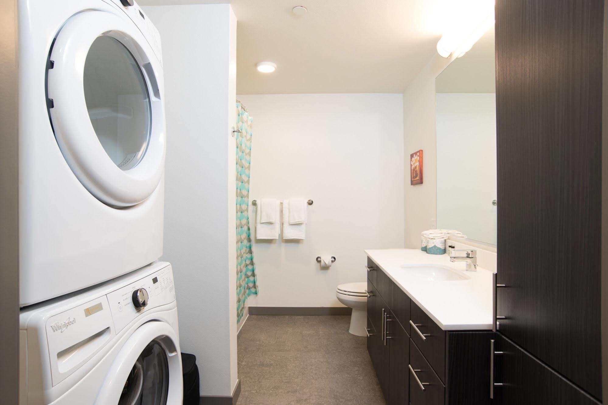 Pelicanstay In Pioneer Square Сиэтл Экстерьер фото